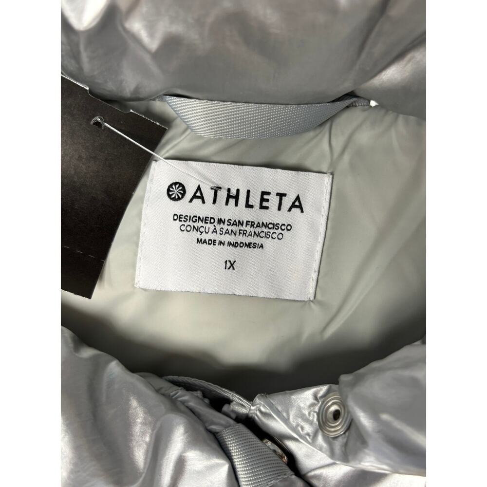 Athleta Women's Silver Metallic Puffy Vest Size 1X #66611 - Picture 3 of 3